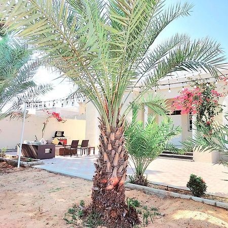 Villa 9 Palms Beach ラアス・アル・ハイマ エクステリア 写真